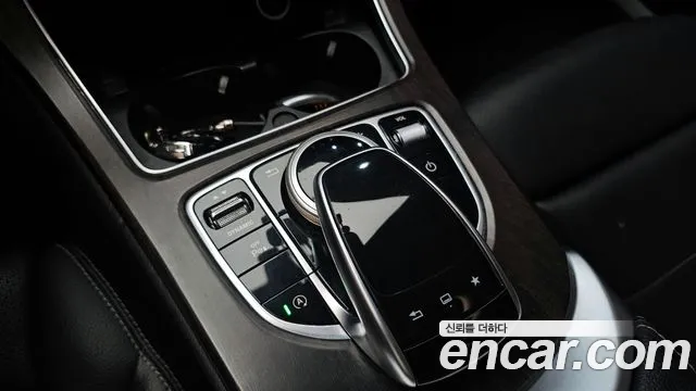 Mercedes-Benz C-Class 2016 — фото 19