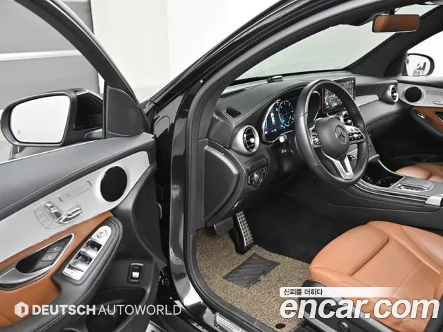 Mercedes-Benz GLC-Class 2023 — фото 11