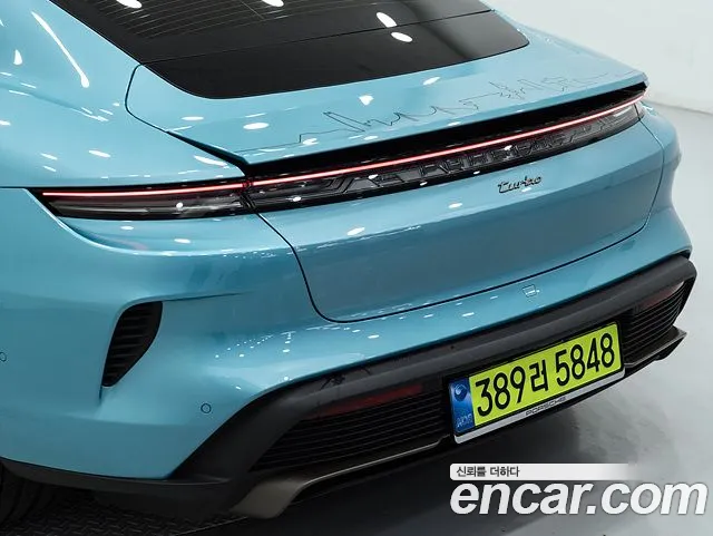 Porsche Taycan 2025 — фото 12