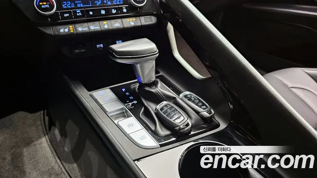 Hyundai AVANTE 2021 — фото 12