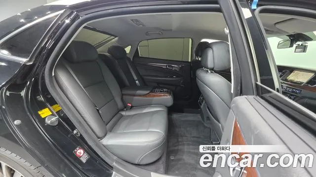Hyundai Equus 2014 — фото 19