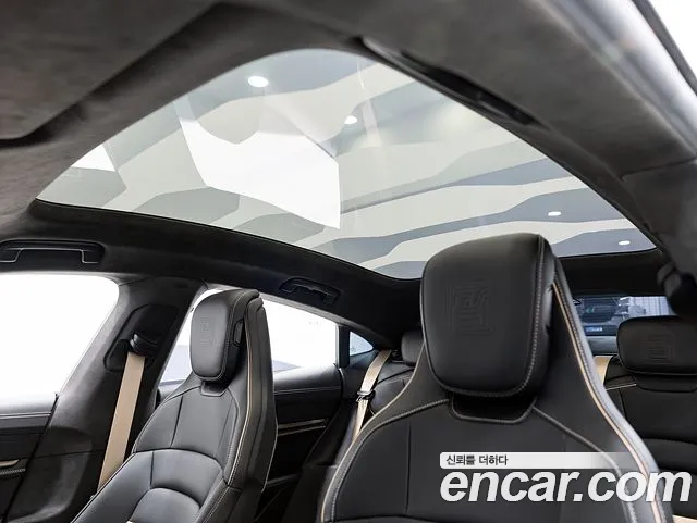 Porsche Taycan 2025 — фото 9