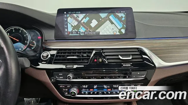 BMW 5-Series 2017 — фото 12