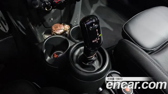 Mini Cooper 2019 — фото 12