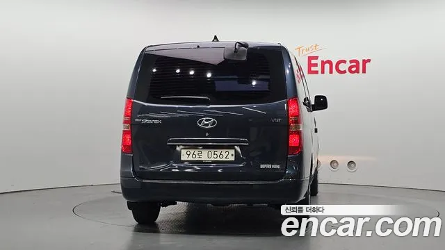 Hyundai Starex 2019 — фото 4