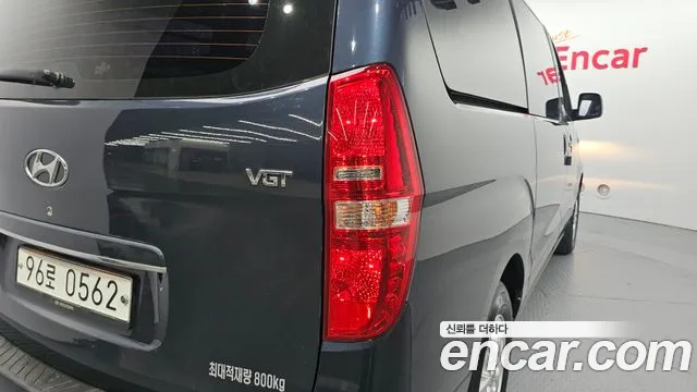 Hyundai Starex 2019 — фото 9