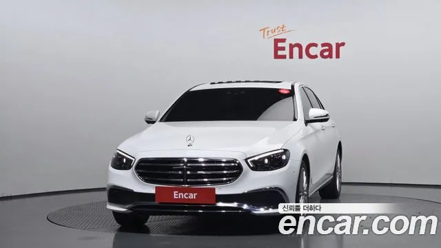 Mercedes-Benz E-Class 2023 — фото 3