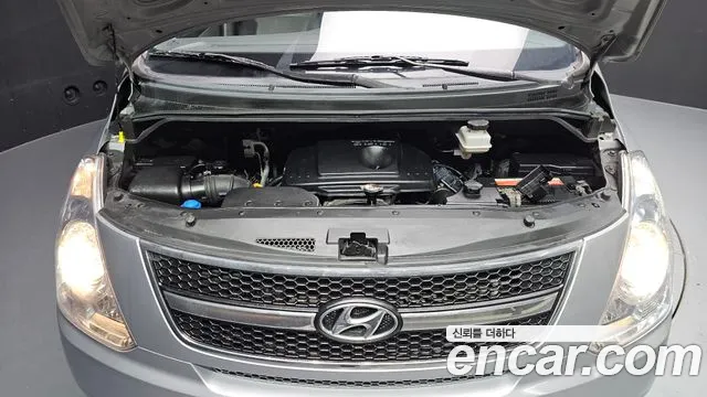 Hyundai Starex 2015 — фото 6