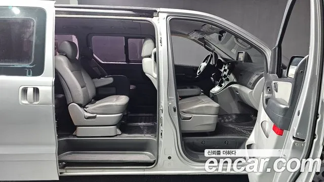 Hyundai Starex 2015 — фото 11