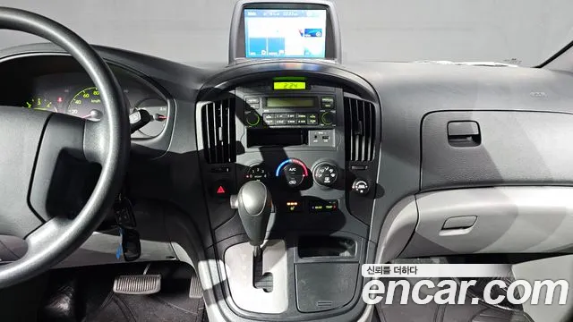 Hyundai Starex 2015 — фото 12