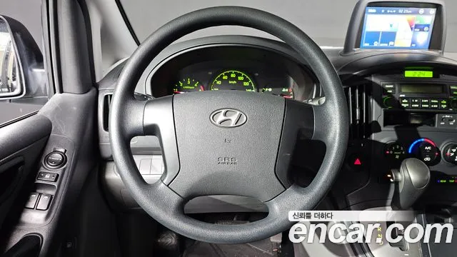 Hyundai Starex 2015 — фото 13