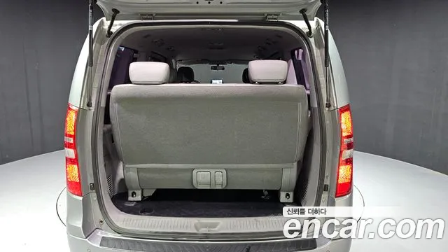 Hyundai Starex 2015 — фото 15