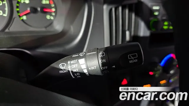 Hyundai Starex 2015 — фото 17