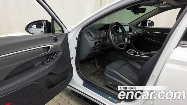 Hyundai Sonata 2022 — фото 13