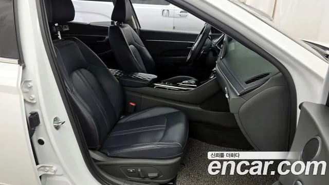 Hyundai Sonata 2022 — фото 17