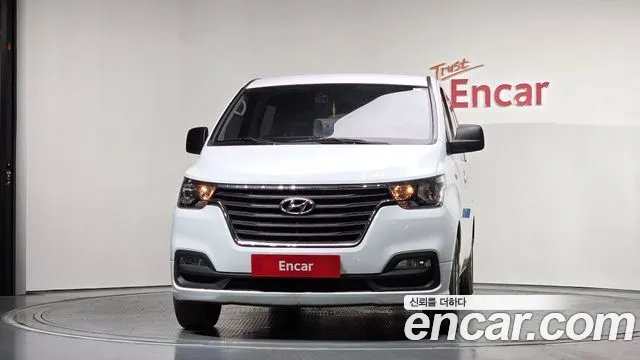 Hyundai Starex 2020 — фото 3