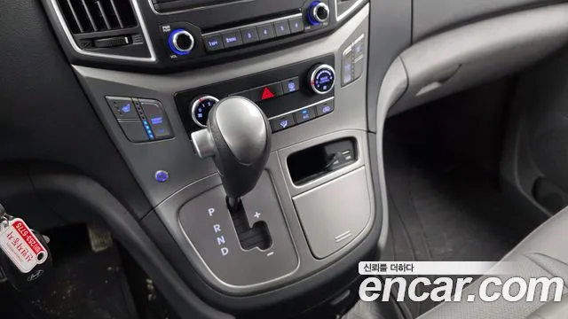 Hyundai Starex 2020 — фото 9