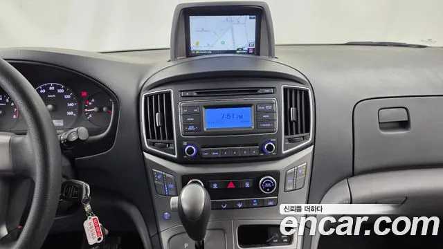 Hyundai Starex 2020 — фото 14