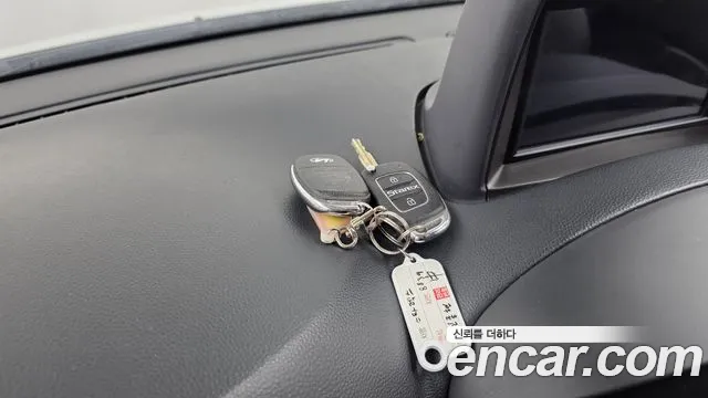 Hyundai Starex 2020 — фото 19