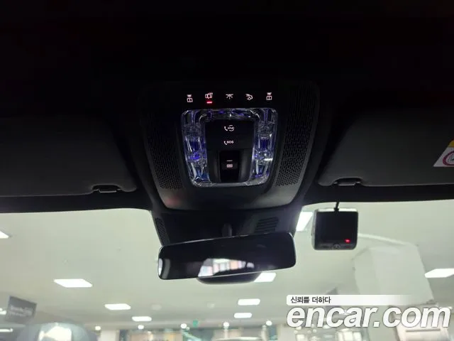 Mercedes-Benz GLB-Class 2023 — фото 17