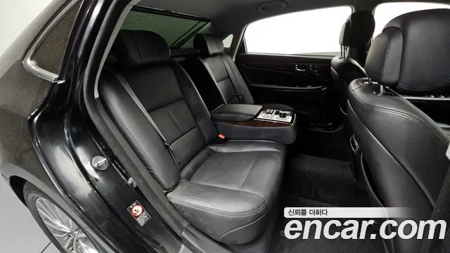 Hyundai Equus 2015 — фото 17