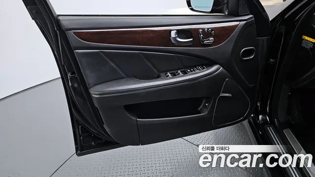 Hyundai Equus 2015 — фото 14