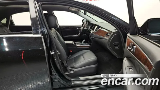 Hyundai Equus 2015 — фото 16