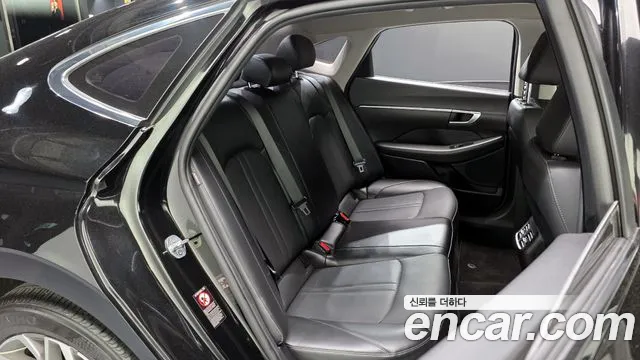 Hyundai Sonata 2021 — фото 17