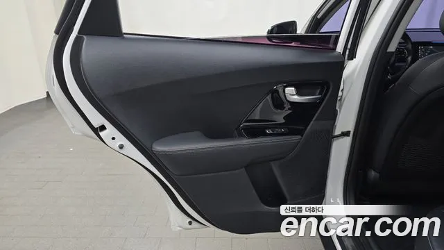 Kia Niro 2017 — фото 15