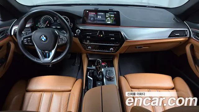 BMW 5-Series 2018 — фото 10