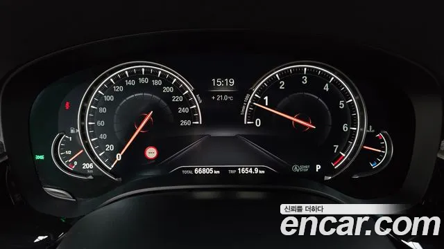 BMW 5-Series 2018 — фото 11