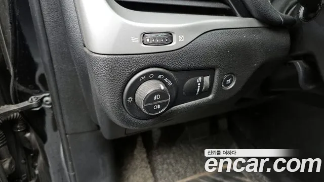 Jeep Cherokee 2018 — фото 17