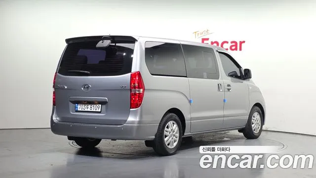 Hyundai Starex 2017 — фото 2