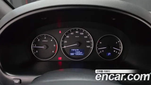 Hyundai Starex 2017 — фото 11