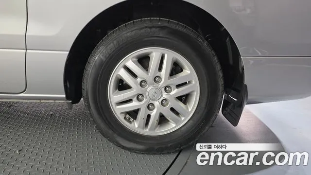 Hyundai Starex 2017 — фото 7