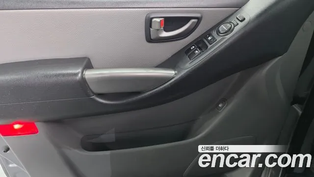 Hyundai Starex 2017 — фото 14