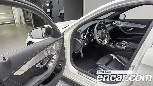 Mercedes-Benz C-Class 2017 — фото 13