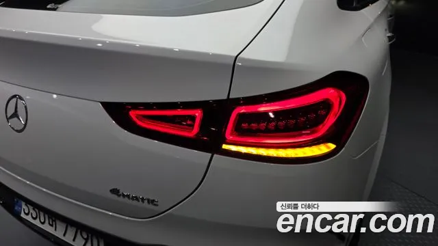 Mercedes-Benz GLE-Class 2022 — фото 9