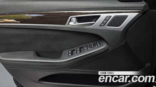 Genesis G80 2017 — фото 14