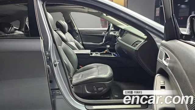 Hyundai Genesis 2014 — фото 11