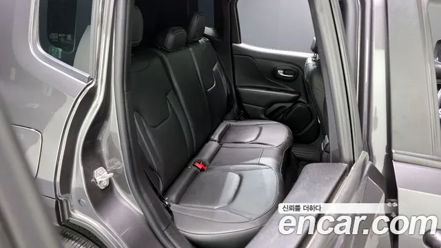 Jeep Renegade 2020 — фото 17