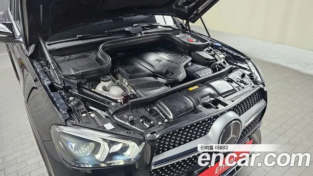 Mercedes-Benz GLE-Class 2023 — фото 6