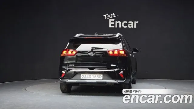 Kia Niro 2021 — фото 4