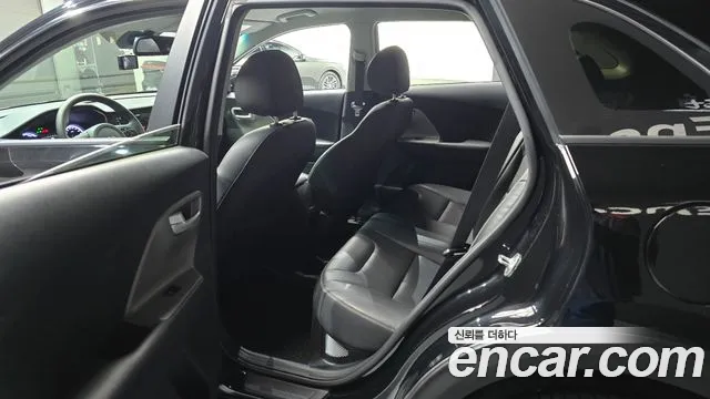 Kia Niro 2021 — фото 16