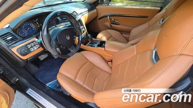 Maserati GranTurismo 2015 — фото 14