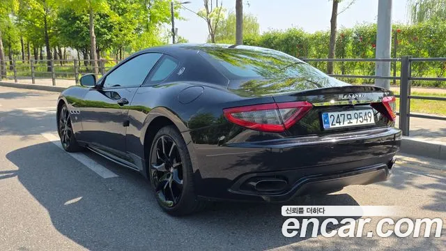 Maserati GranTurismo 2015 — фото 17
