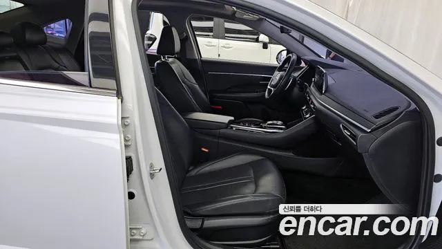 Hyundai Sonata 2020 — фото 17