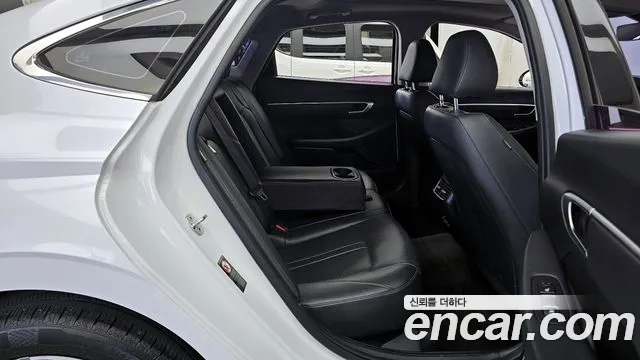 Hyundai Sonata 2020 — фото 18