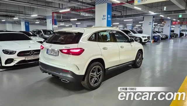 Mercedes-Benz GLA-Class 2026 — фото 3