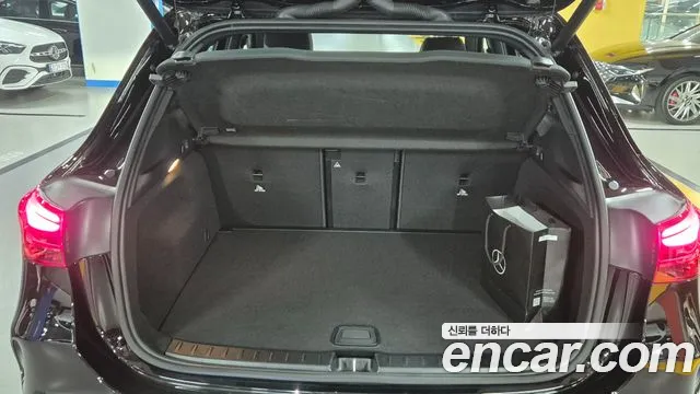 Mercedes-Benz GLA-Class 2026 — фото 15